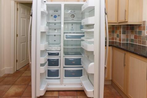Fridge freezer