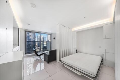 Pan Peninsula Square