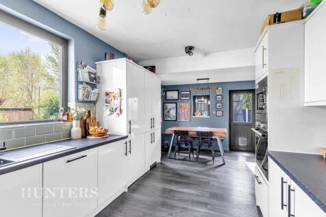 Dining kitchen