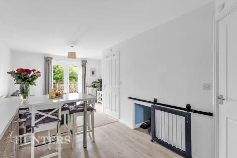 Kitchen to Lounge