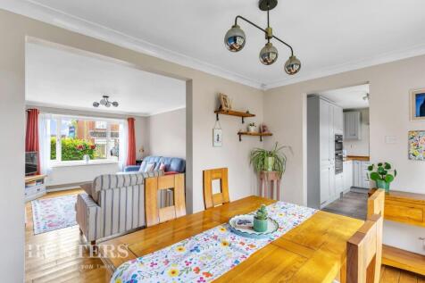 Dining to Lounge &amp; Kitchen