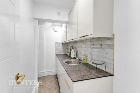 Commercial&#39;s Kitchen