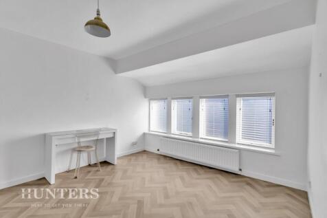 Apartment&#39;s Bedroom 1