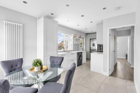 Dining kitchen