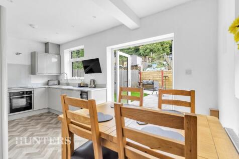 Dining kitchen