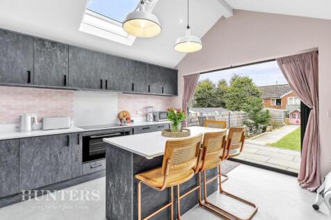 Dining kitchen