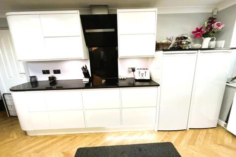 6 - Kitchen edit