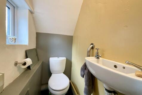 downstairs wc