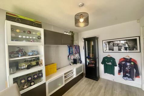 Office/ Bedroom 5 
