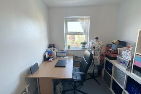 bedroom/office