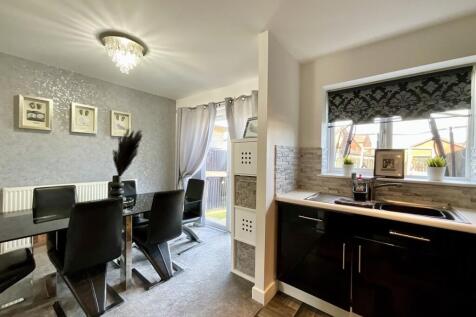 kitchen/dining area