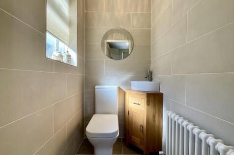 downstairs wc