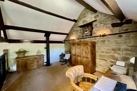 Mezzanine/ Office