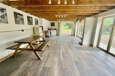 Double Garage 