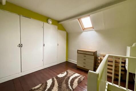 attic bedroom