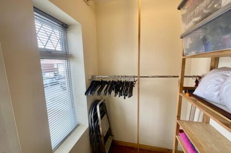 Walk in Wardrobe 