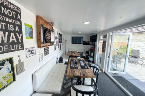 garden room/bar
