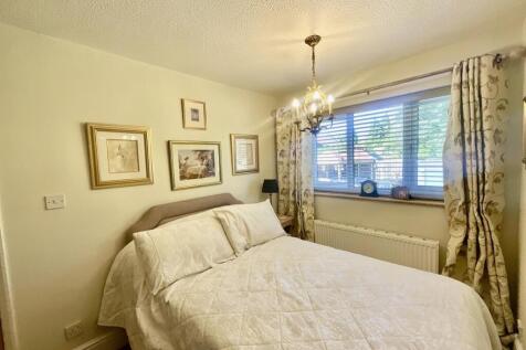 Bedrooom 2 