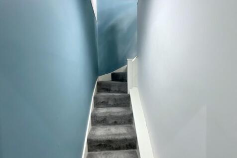STAIRS TO OCCASIONAL