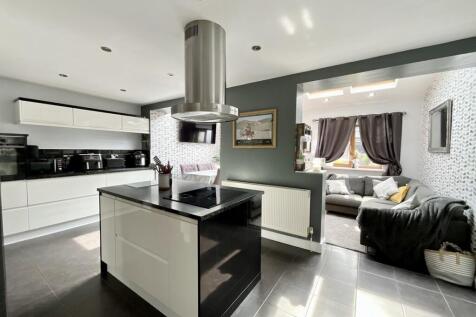 open plan living/kit