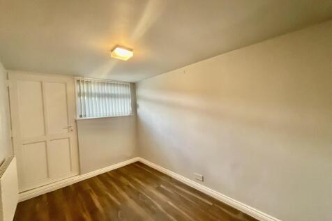 Office/ Playroom 