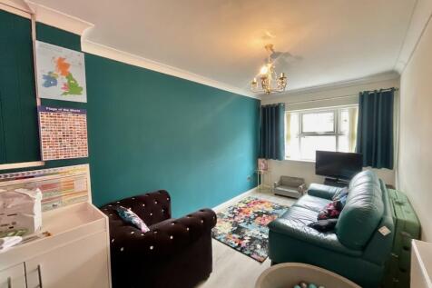 Bedroom 5/ Office/ P