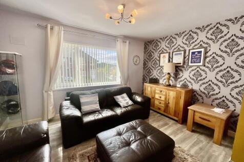 Lounge/ Dining Room 