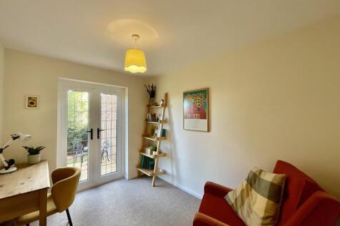 Bedroom 4/ Office/ P
