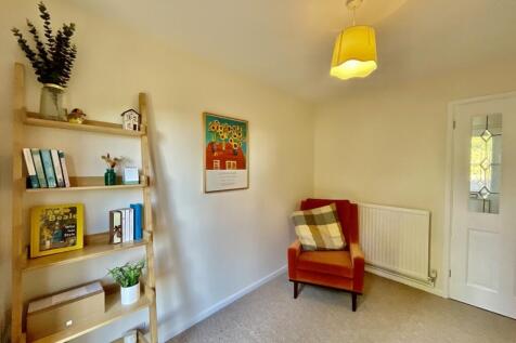 Bedroom 4/ Office/ P