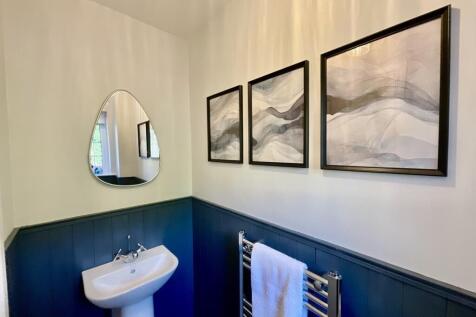 Downstairs WC 