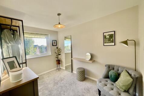Dressing Room/ Nurse
