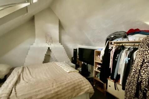 Loft/ Occasional Roo