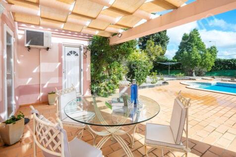 Pool terrace