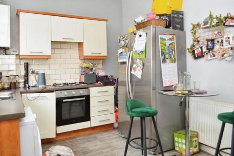 c7e21d17-Kitchen.JPG