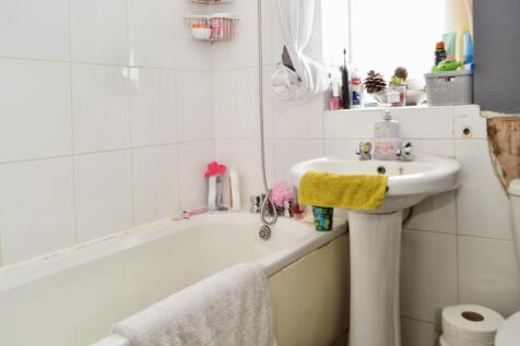 0f95aaf2-Bathroom.JPG