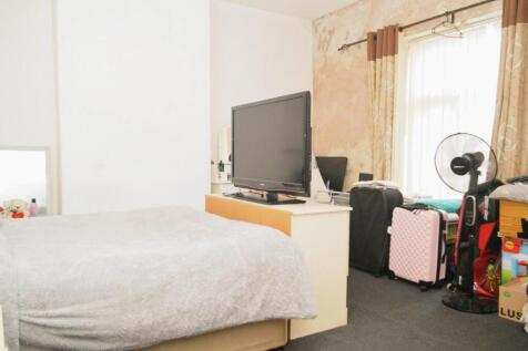 76b036d2-Bed 201.JPG