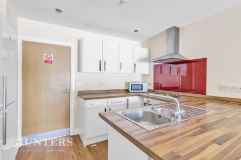 Lounge / Kitchen Area