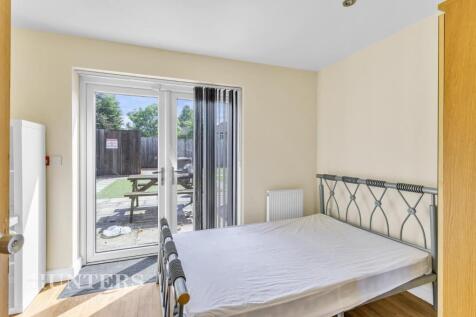 Ground Floor Bed 1