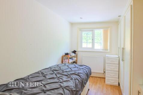 Bed 4.jpg