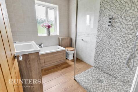 En Suite Bathroom