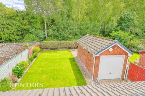 Detached Garage