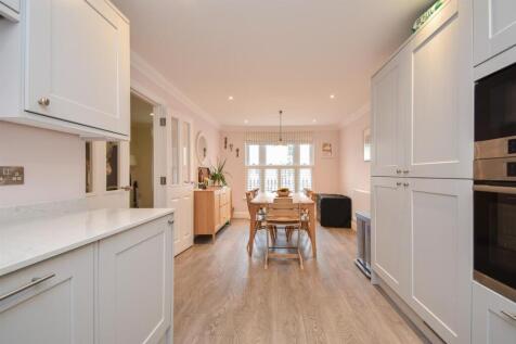 Kitchen diner