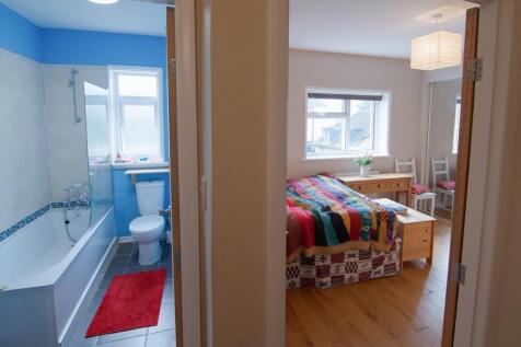 Bathroom/bedroom