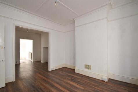 Living &amp; dining room