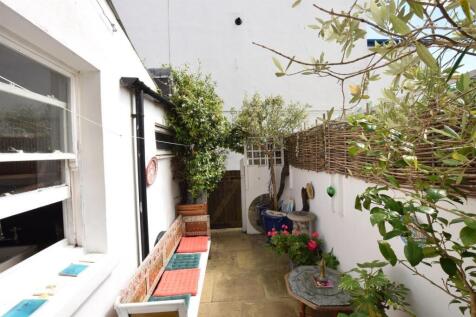 Private Courtyard