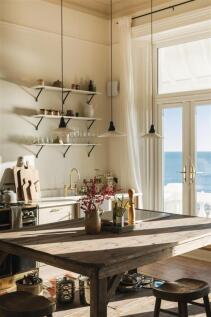 Living space &amp; kitchen