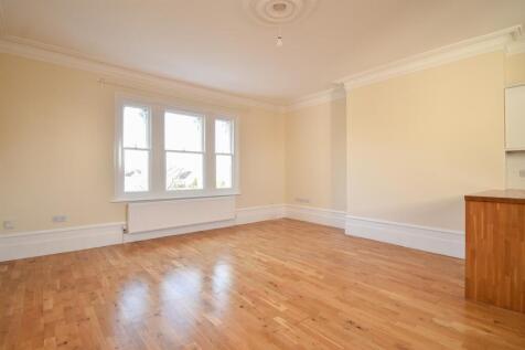 Open plan living &amp; kitchen