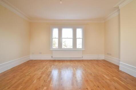 Open plan living &amp; kitchen