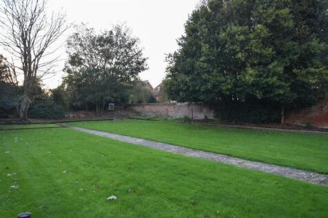 Communal gardens
