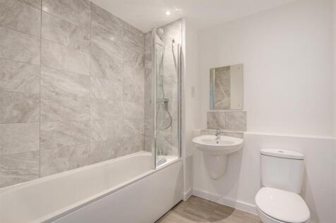 Family Bathroom.jpg